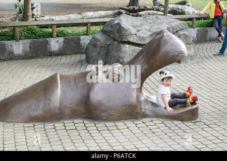 Hippo,hippopotamus,sculpture,Taipei Zoo,zoo,animals,Taipei,Taipei City,Taiwan,city,island,Republic of China,ROC,China,Chinese,Taiwanese,Asia,Asian Stock Photo