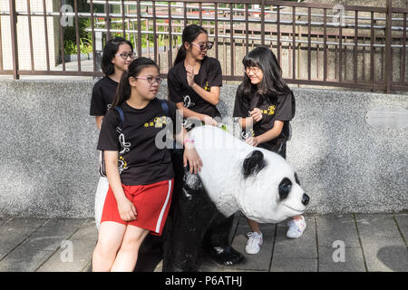 Group,photo,school,trip,students,Taipei Zoo,zoo,animals,Taipei,Taipei