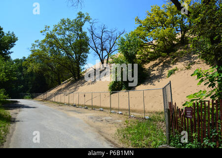 Mount Baldy dune moves an average of 4-feet annually and ultimately will overtake the parking lot and facilities at Indiana Dunes National Park Stock Photo