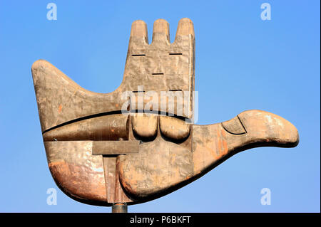 India, Chandigarh, sculpture 