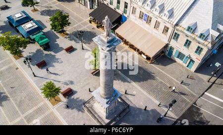 Statue of Horatio Nelson, Admiral Lord Viscount Nelson, Place Jacques-Cartier, Old Montreal, Montreal, Canada Stock Photo