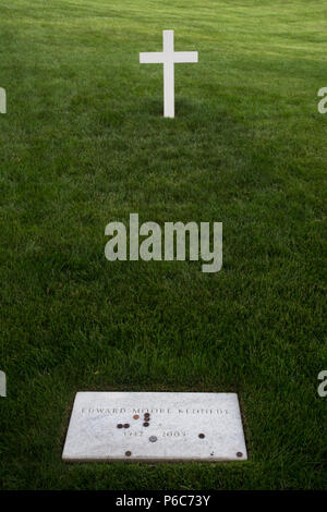 The grave of Edward (Teddy) Kennedy, Arlington National Cemetery, Arlington, Virginia, USA Stock Photo