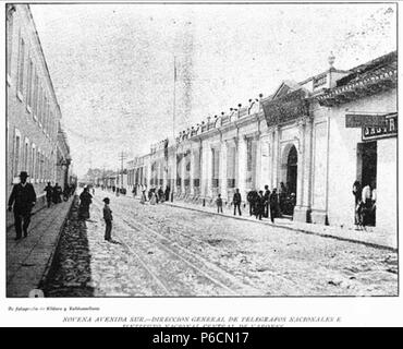 Español: Novena avenida sur: a la izquierda, el Instituto Nacional para Varones. Revista Guatemala Ilustrada, 1892. 1893 51 GuatemalaIlustrada1892 21 Stock Photo