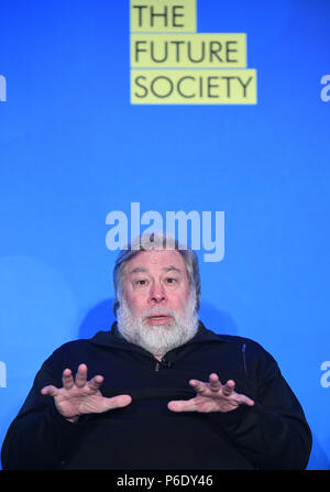 Silicon Valley, USA. 29th June, 2018. Apple Co-Founder Steve Wozniak attends the U.S.- China AI Tech Summit in Silicon Valley, the United States, June 29, 2018. The U.S.- China AI Tech Summit took place on Friday in Silicon Valley, seeking to start an open dialogue between tech leaders of the two countries on the major challenges ahead with the acceleration of AI adoption across various industries. Credit: Wu Xiaoling/Xinhua/Alamy Live News Stock Photo