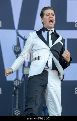 Finsbury park, UK. 30th June, 2018, Swedish rock band The Hives Featuring Pelle Almqvist, Niklas Almqvist, Christian Grahn, Dr. Matt Destruction, Vigilante Carlstroem, Randy Fitzsimmons performing at Queens of the Stone Age and Friends.UK.Finsbury park London.© Jason Richardson / Alamy Live News Stock Photo