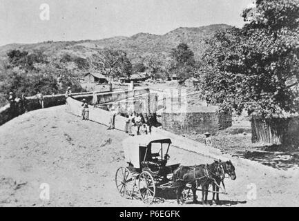 Español: Puente sobre el río Los Esclavos en Santa Rosa, Guatemala. 1897 . 1897 61 Losesclavos1897a 01 Stock Photo
