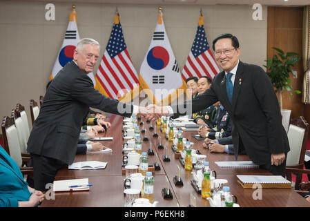 U.S. Secretary of Defense James N. Mattis meets with Song Young-moo, the minister of national defense for the Republic of Korea, at the South Korean Defense Ministerial Seoul, South Korea, June 28, 2018. (DoD photo by Army Sgt. Amber I. Smith) Stock Photo
