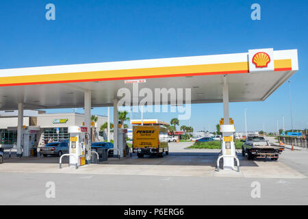 Florida,Fort Ft. Pierce,Florida's Turnpike toll road,rest stop gas gasoline filling petrol station,Shell,canopy,pumps,visitors travel traveling tour t Stock Photo