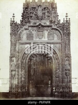 Puerta de la capilla real en la basÃ­lica catedral siglo XVI de Granada