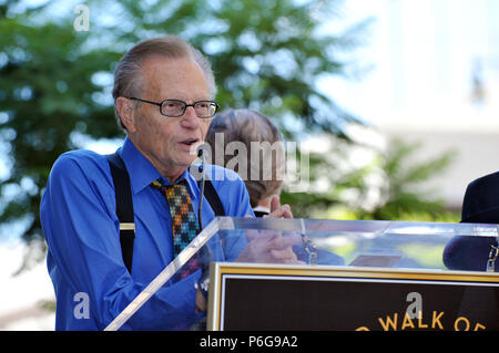 Bill Maher Honored with a Star on the Hollywood Walk Of Fame in Los Angeles.Larry King 16  Event in Hollywood Life - California, Red Carpet Event, USA, Film Industry, Celebrities, Photography, Bestof, Arts Culture and Entertainment, Topix Celebrities fashion, Best of, Hollywood Life, Event in Hollywood Life - California, movie celebrities, TV celebrities, Music celebrities, Topix, Bestof, Arts Culture and Entertainment, Photography,    inquiry tsuni@Gamma-USA.com , Credit Tsuni / USA, Honored with a Star on the Hollywood Walk ofFame in Los Angeles,  2010 Stock Photo