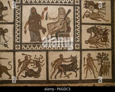 . . . Mosaico LOS TRABAJOS DE HERCULES. Arte romano, siglo III d.C.. Procedencia: Liria (Valencia). MUSEO ARQUEOLOGICO NACIONAL. Stock Photo