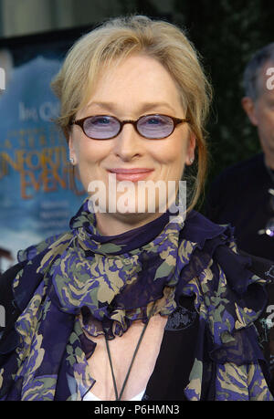 Meryl Streep arriving at the Lemony Snicket's A Serie of Unfortunate Events Premiere at the Arclight Theatre in Los Angeles. December 12, 2004.02-StreepMeryl053 Red Carpet Event, Vertical, USA, Film Industry, Celebrities,  Photography, Bestof, Arts Culture and Entertainment, Topix Celebrities fashion /  Vertical, Best of, Event in Hollywood Life - California,  Red Carpet and backstage, USA, Film Industry, Celebrities,  movie celebrities, TV celebrities, Music celebrities, Photography, Bestof, Arts Culture and Entertainment,  Topix, headshot, vertical, one person,, from the year , 2004, inquiry Stock Photo