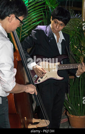 Thai jazz musicians performing in Bangkok, Thailand Stock Photo