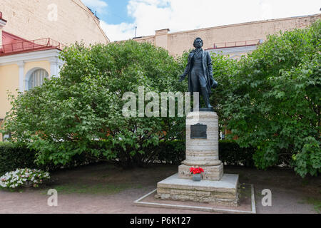 SAINT PETERSBURG, RUSSIA - AUGUST 18, 2017: Monument to Russian poet Alexander Pushkin at his apartment-museum on Moika embankment. The poet lived her Stock Photo
