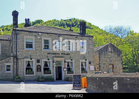 Stubbing Wharf public house, adjacent to Rochdale Canal, Hebden Bridge Stock Photo