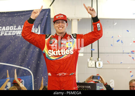 Joliet, Illinois, USA. 1st July, 2018. Kyle Busch (18) wins the Overton's 400 at Chicagoland Speedway in Joliet, Illinois Credit: Justin R. Noe Asp Inc/ASP/ZUMA Wire/Alamy Live News Stock Photo