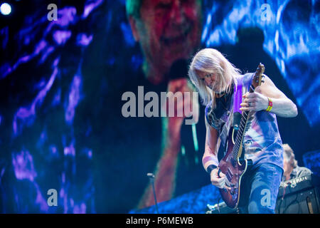 Krakow, Poland. 1st July, 2018. Deep Purple guitar player, Steve Morse performs.Deep purple band performs at Tauron Arena Krakow as part of the farewell tour, The Long Goodbye Tour. Credit: Omar Marques/SOPA Images/ZUMA Wire/Alamy Live News Stock Photo