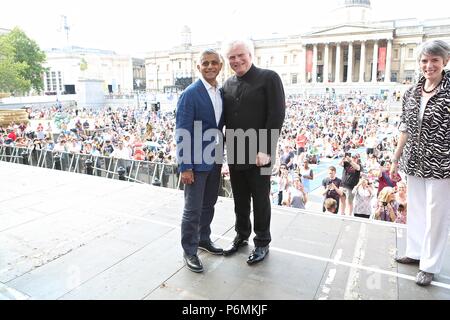 Sir Simon Rattle And Major Of London at the people's concert Trafalgar Square Sunday 1 July 2018 Stock Photo