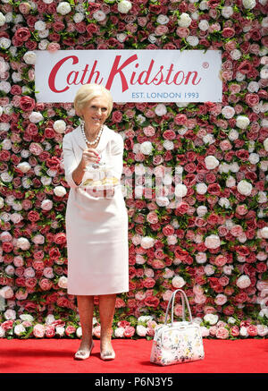 Mary Berry at the Cath Kidston Largest Cream Tea Party at Alexandra Palace, London to celebrate their 25th anniversary. Stock Photo