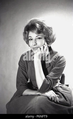 1950s, picture of an attractive young lady with a bouffant hairstyle from a professional photoshoot, England, UK. Stock Photo