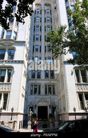 NEW YORK, NY - JUNE 22: Grand Dame of the the Park, prewar landmark luxury condominium, Gramercy Park Historic District, Manhattan on JUNE 22nd, 2017  Stock Photo