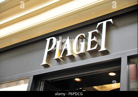 piaget store