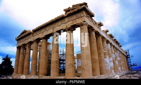 Acropolis Partheon. Greek temple. Acropolis - Atena Grecia Stock Photo