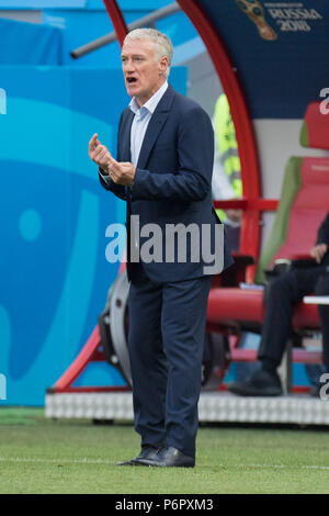 Kazan, Russland. 30th June, 2018. Didier DESCHAMPS (coach, FRA) gives instruction, instructions, full figure, upright format, France (FRA) - Argentina (ARG) 4: 3, round of 16, game 50, on 30/06/2018 in Kazan; Football World Cup 2018 in Russia from 14.06. - 15.07.2018. | usage worldwide Credit: dpa/Alamy Live News Stock Photo