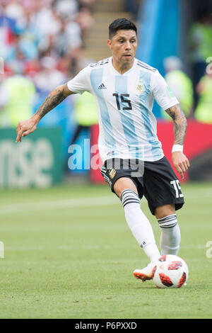 Kazan, Russland. 30th June, 2018. Manuel LANZINI (ARG) with Ball, Individual with ball, Action, Full figure, upright format, France (FRA) - Argentina (ARG) 4: 3, Round of 16, Game 50, on 30.06.2018 in Kazan; Football World Cup 2018 in Russia from 14.06. - 15.07.2018. | usage worldwide Credit: dpa/Alamy Live News Stock Photo