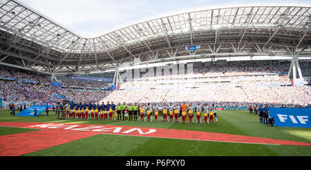 Kazan, Russland. 30th June, 2018. Pre-match formation, presentation, presentation, line up, France (FRA) - Argentina (ARG) 4: 3, knockout round, match 50, on 30/06/2018 in Kazan; Football World Cup 2018 in Russia from 14.06. - 15.07.2018. | usage worldwide Credit: dpa/Alamy Live News Stock Photo