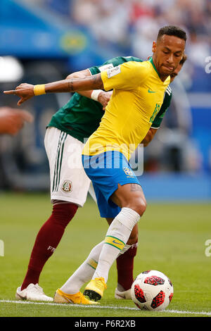 SAMARA, SA - 02.07.2018: BRAZIL VS. MEXICO - Neymar Jr. of Brazil plays the ball with Hector Moreno of Mexico during the match between Brazil and Mexico, valid for the last 16 of the 2018 World Cup held at the Samara Arena in Samara, Russia. (Photo: Marcelo Machado de Melo/Fotoarena) Credit: Foto Arena LTDA/Alamy Live News Stock Photo