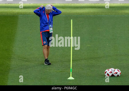 Moscow, Russia. 2nd July 2018. Colombia Manager Jose Pekerman during a Colombia training session, prior to their 2018 FIFA World Cup Round of 16 match against England, at Spartak Stadium on July 2nd 2018 in Moscow, Russia. Credit: PHC Images/Alamy Live News Stock Photo
