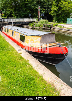 Ufton Swing-Bridge, Ufton Nervet, River Kennet, Berkshire, England, UK ...