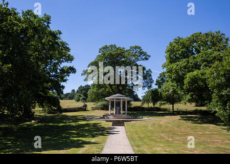 Runnymede, UK. 2nd July, 2018. The Magna Carta Memorial, designed by Sir Edward Maufe and erected in 1957 by the American Bar Association, commemorate Stock Photo