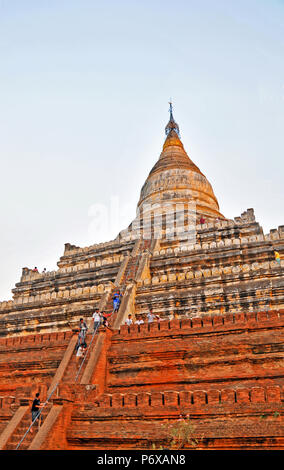 Shwesandaw Pagoda, built in 1057-1058 by Anawrahta king, Bagan, Mandalay region, Myanmar Stock Photo