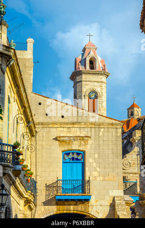 Cuba, Havana, La Habana Vieja, Plaza de la Catedral, Cathedral of the Virgin Mary of the Immaculate Conception or Catedral de la Virgen Maria de la Concepcion Inmaculada Stock Photo