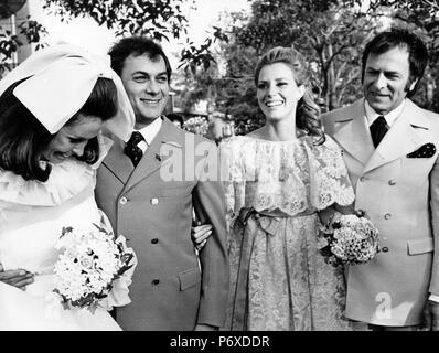 wedding between tony curtis and leslie allen, gene shacove, judith osler, los angeles 1968 Stock Photo