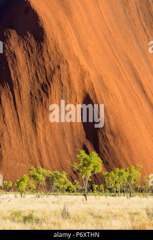 Uluru (Ayers Rock), Uluru-Kata Tjuta National Park, Northern Territory, Central Australia, Australia. Stock Photo