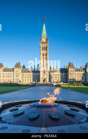 Canada, Ontario, Ottowa, capital of Canada, Canadian Parliament Building, Peace Tower and Centenial Flame Stock Photo