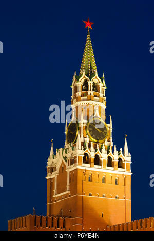 Russia, Moscow Oblast, Moscow, Red Square, Kremlin, Kremlin Spasskaya Tower, evening Stock Photo
