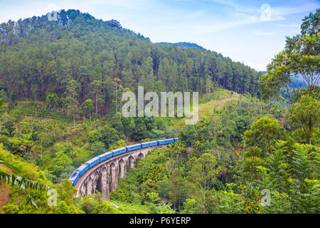 Sri Lanka, Ella, Train on Nine Arches bridge Stock Photo