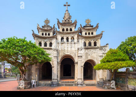 Sacred Heart Chapel at Phat Diem Cathedral, Phat Diem, Ninh Binh Province, Vietnam Stock Photo