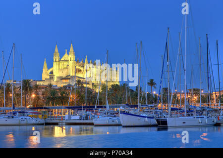 Spain, Balearic Islands, Mallorca, Palma de Mallorca, Cathedral Stock Photo