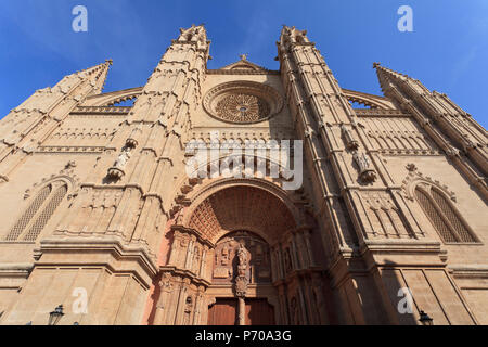 Spain, Balearic Islands, Mallorca, Palma de Mallorca, Cathedral (La Seu) Stock Photo