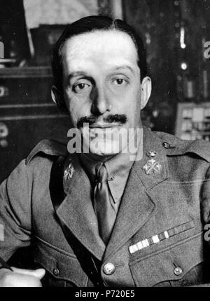English: Alfonso XIII, King of Spain. Alfonso XIII, Rey de España . between 1920 and 1931 6 Alfonso XIII, retrato con uniforme militar Stock Photo