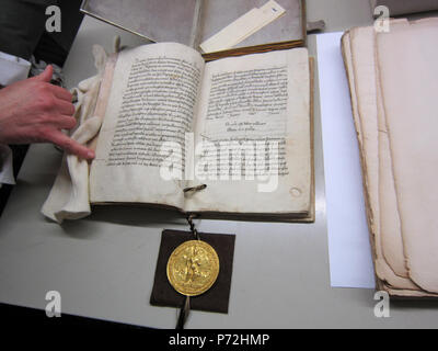 Imperial Decrees Rome The Goldene Bulle (Golden Bull) was a decree issued by Holy Roman ...