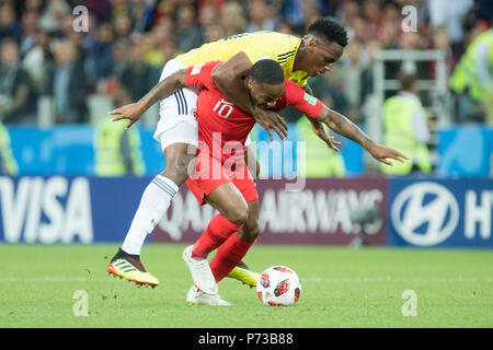 Moscow, Russland. 03rd July, 2018. Raheem STERLING (un, ENG) versus Yerry MINA (COL), Action, duels, Colombia (COL) - England (ENG) 3: 4 iE, Round of 16, Game 56, on 03.07.2018 in Moscow; Football World Cup 2018 in Russia from 14.06. - 15.07.2018. | usage worldwide Credit: dpa/Alamy Live News Stock Photo
