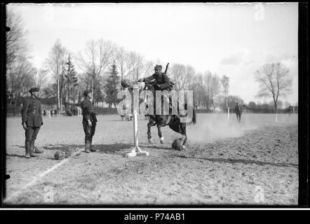 74 Narcyz Witczak-Witaczyński - Zawody o buńczuk (107-424-12) Stock Photo