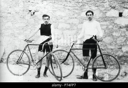 Paul Masson and Léon Flameng English: Olympic Games 1896, Athens. From France: the cyclists Léon Flameng (right) and Paul Masson. eština: Francouzští cyklisté Paul Masson a Léon Flameng, 1896 . 1896 8 Albert Meyer 6 Olympia 1896 Stock Photo