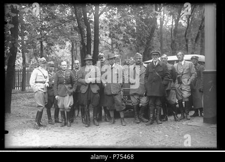 77 Narcyz Witczak-Witaczyński - Żołnierze przed polowaniem (107-476-1) Stock Photo